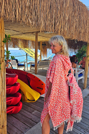 Poncho Zusenzomer Leaf Coral