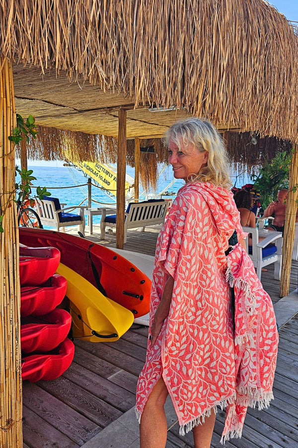 Poncho Zusenzomer Leaf Coral