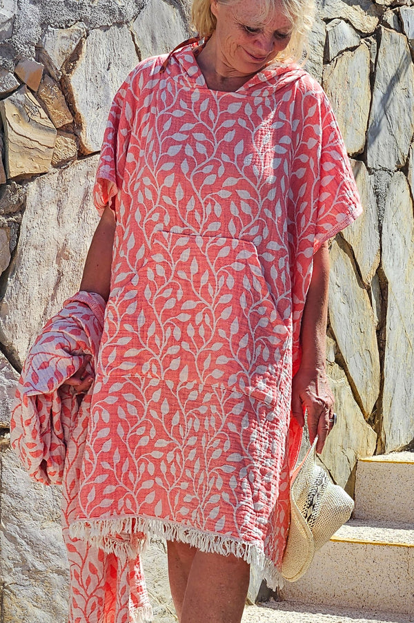 Poncho Zusenzomer Leaf Coral