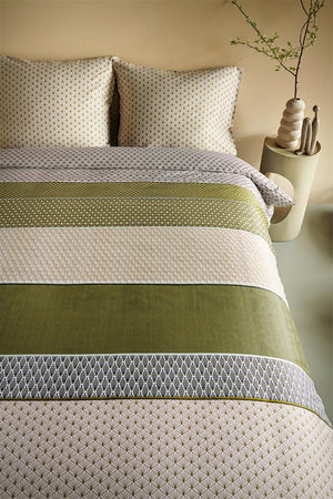Detail Dekbedovertrek Beddinghouse Aster Green