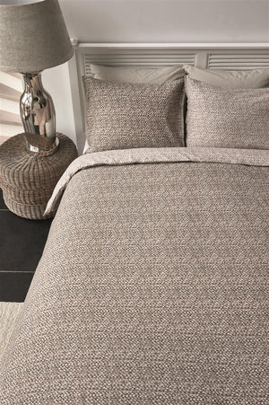 Dekbedovertrek Riviera Maison Braided Taupe voorstaand