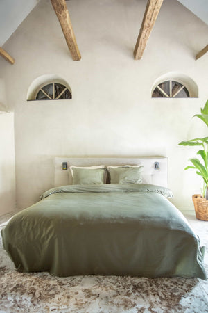 Dekbedovertrek Livello Uni Satijn Olive sfeer