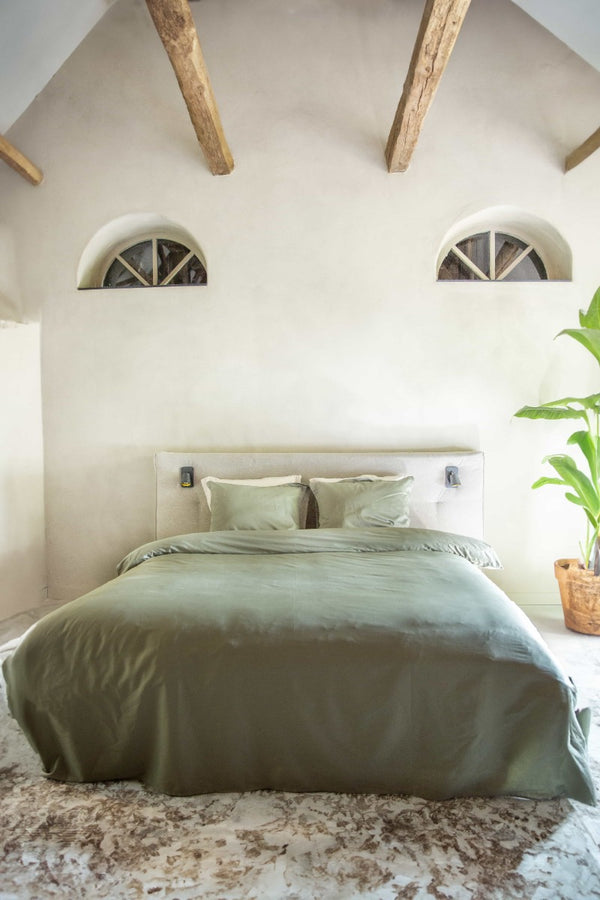 Dekbedovertrek Livello Uni Satijn Olive sfeer