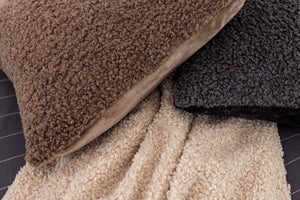 Furry Plaid Livello Ollie Brown detail