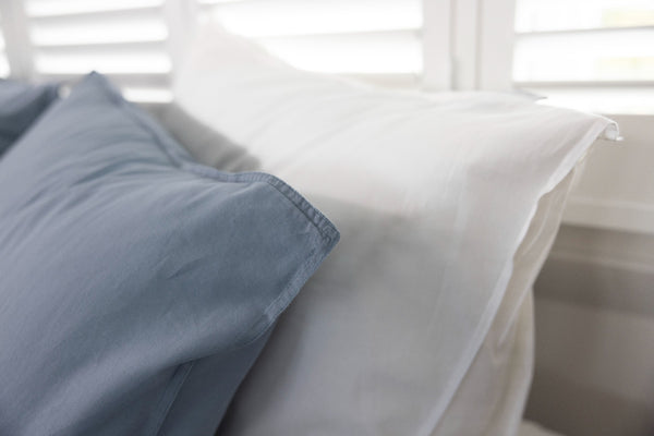 Dekbedovertek Linolux Washed Cotton White/ Denim kussenslopen