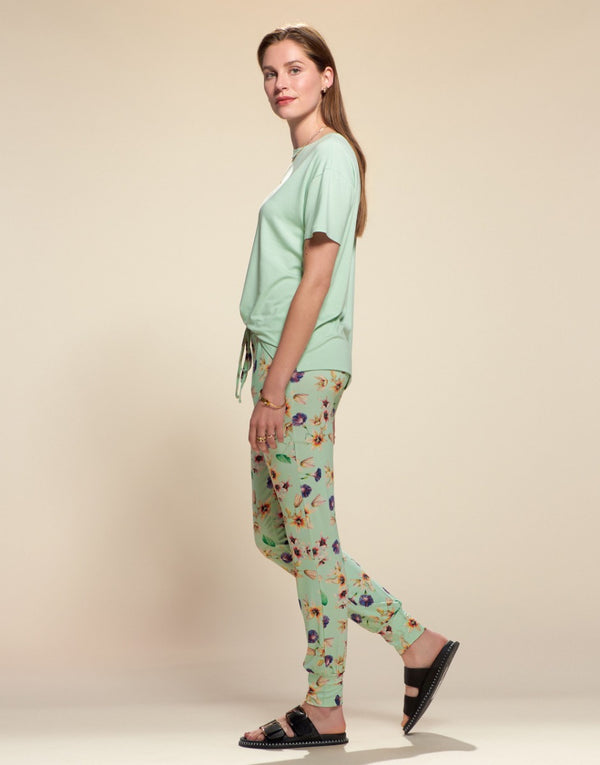 Broek Essenza Jules Fiorre Subtle Green model 2
