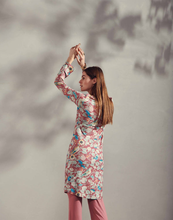 Nachthemd Essenza Elm Aleste Mauve met model achterkant