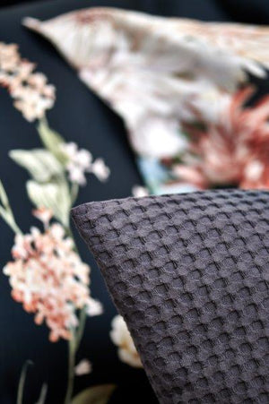 Detail Dekbedovertrek Vandyck Floral Bliss Blue Ink