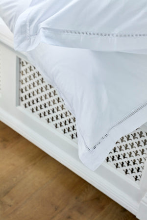 Kussensloop Livello Ajour met oxford rand sfeer