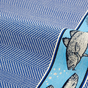 Theedoek Bunzlau Castle Fish Royal Blue detail