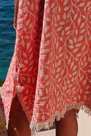 Poncho Zusenzomer Leaf Coral